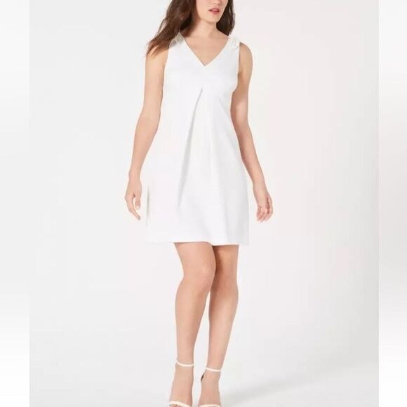 TRINA TURK Mini Dress Sz 6 Womens White Sleeveless V Neck Textured NWT - Picture 1 of 16